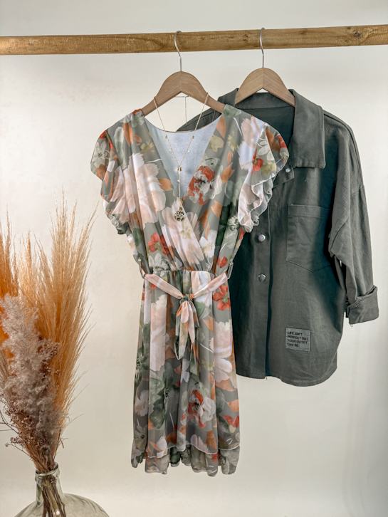 Φόρεμα mini floral τελείωμα μανίκι βολάν