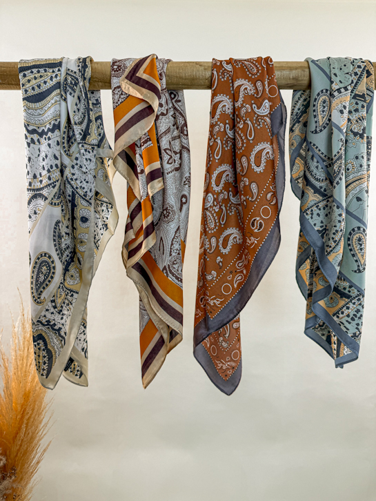 Μαντήλι silk λαχούρι